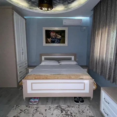 Universi Hotel Bajram Curr