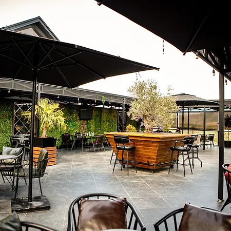 ホテル Universi Bajram Curri