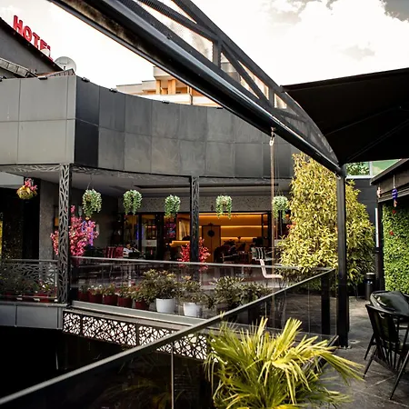 ホテル Universi Bajram Curri