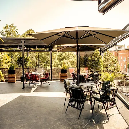 Universi Ξενοδοχείο