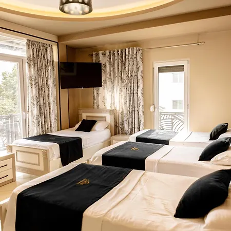 ホテル Universi *